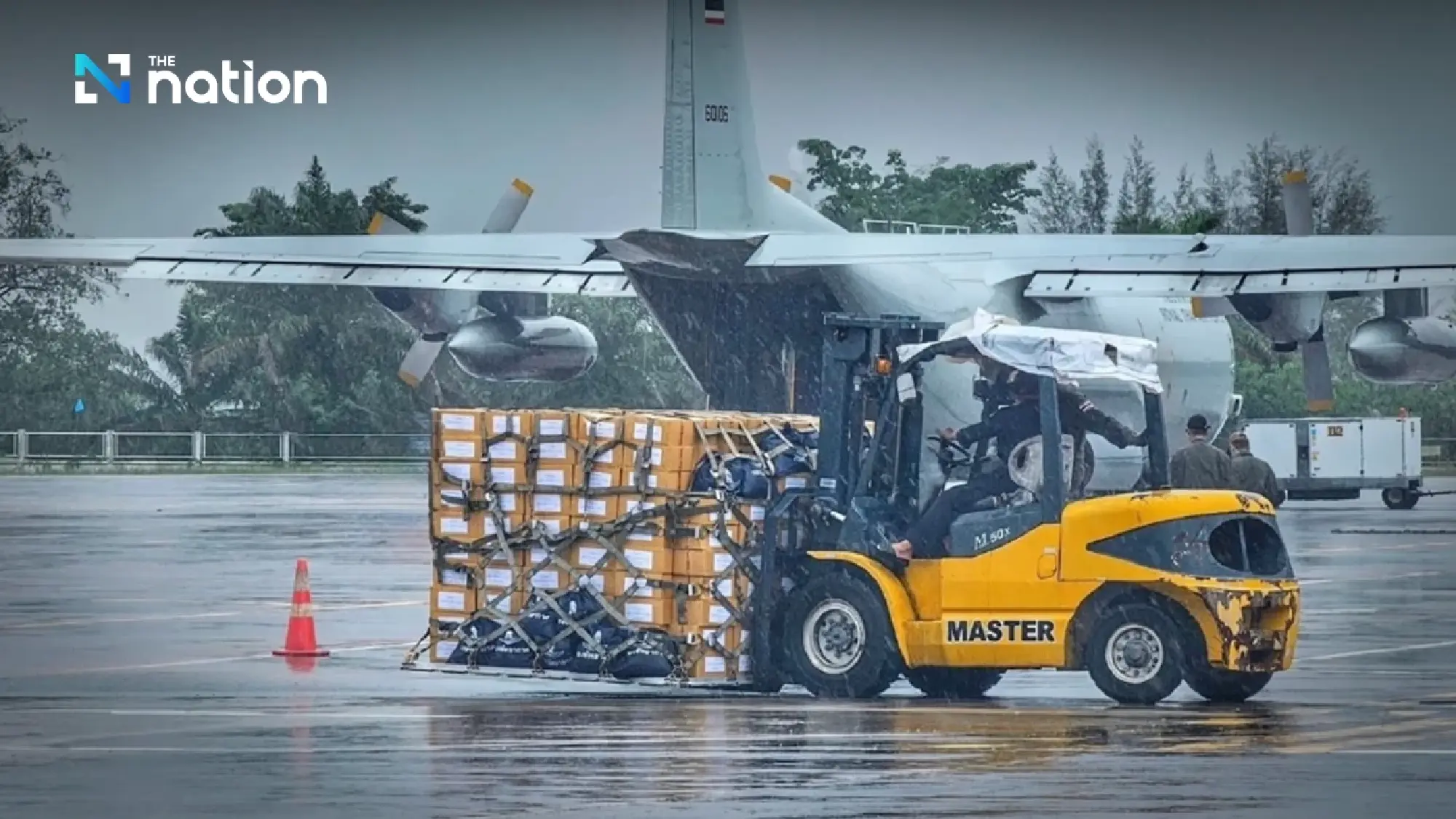 Heli KA-32, Pesawat C-130, Kapal Perang Dikirim Bantu Penanganan Banjir di Thailand Selatan